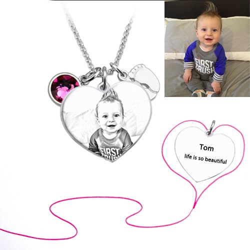 Hartvormige fotoketting met babyvoetjes